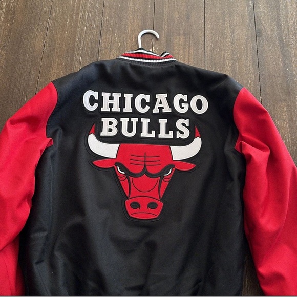 Chicago Bulls Varsity Jacket - Picture 3 of 3